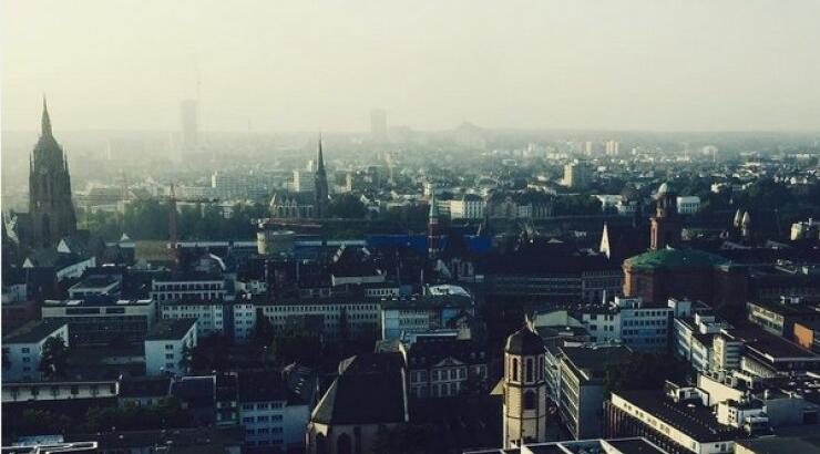 Ποια socialite απολαμβάνει αυτή τη θέα;