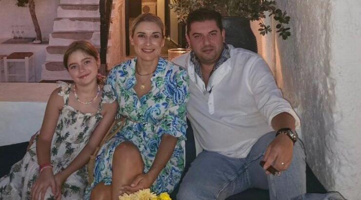 Θησέας Ιωάννου: Παντρεύεται με κουμπάρο μεταξύ άλλων τον Νίκο Χριστοδουλίδη
