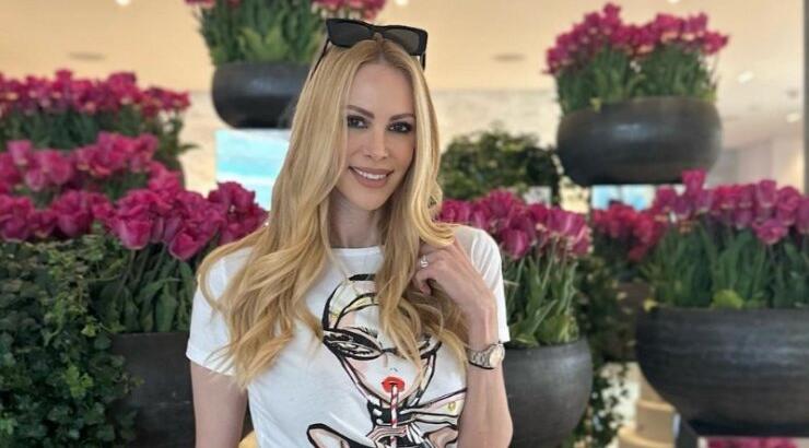 Στέλλα Δημητρίου: Η έκπληξη από τις φίλες της για τα γενέθλια της - Πόσο χρονών έγινε;