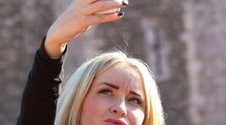 Ποια selfie προτιμούν οι γυναίκες;
