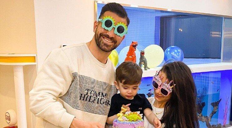 Βαλεντίνος Σιέλης – Φλωρεντία Σαββίδου: Γιόρτασαν τα δεύτερα γενέθλια του γιου τους στην Κορέα! 