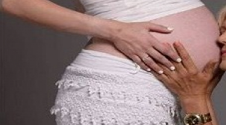 Κύπρια παρουσιάστρια ετοιμάζεται να γίνει για πρώτη φορά γιαγιά!