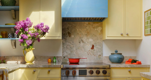 Αυτό το σπίτι για πέντε, σχεδιάστηκε αποφεύγοντας εντελώς το γκρίζο