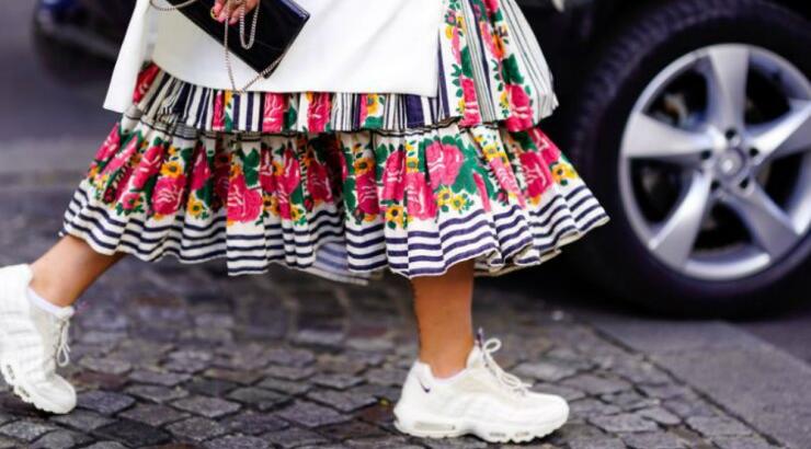 Tα πέντε ζευγάρια sneakers που φοράνε συνέχεια τα fashion girls