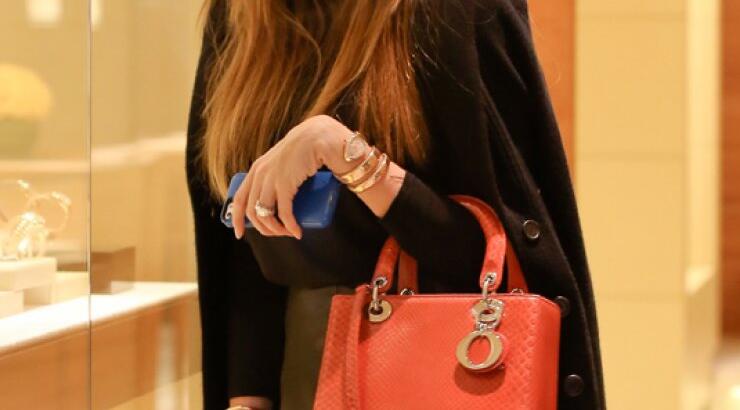 Sexy ακόμη και στο shopping η Sofia Vergara