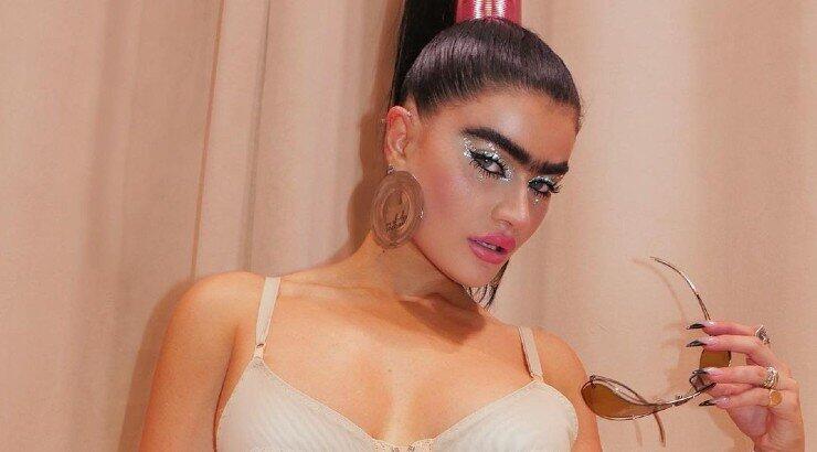 Σοφία Χατζηπαντελή: Έβαψε τα φρύδια της πράσινα! [εικόνες]