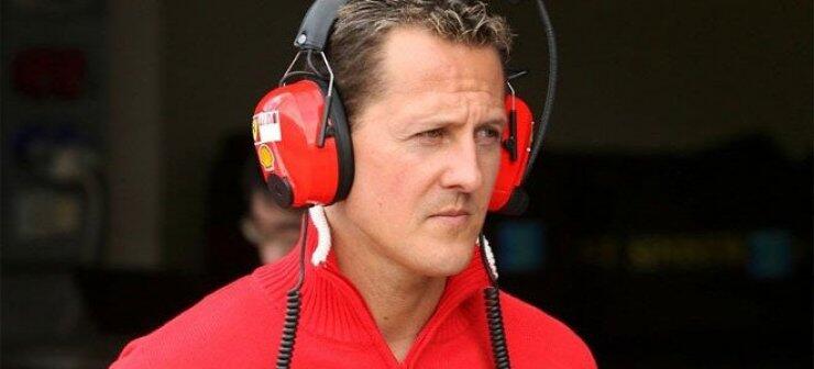 Απίστευτη καταγγελία: Παπαράτσι ντύθηκε παπάς και πήγε να μπει στο δωμάτιο του Σουμάχερ