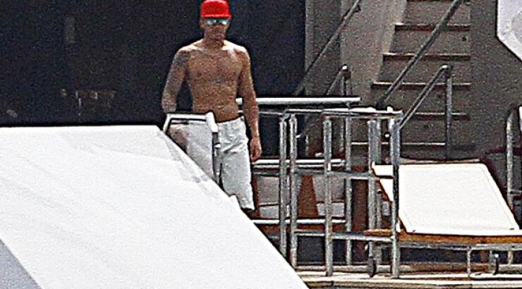 Ερωτικό τρίγωνο στο Hollywood ταράζει τα νερά [εικόνες]