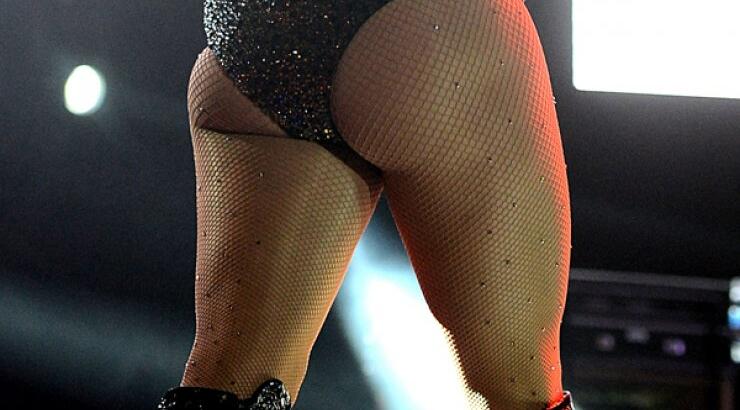 Η εμφάνιση διάσημης τραγουδίστριας που απέσπασε αρνητικά σχόλια [εικόνες]