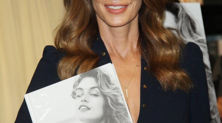 Cindy Crwaford: Τα δύσκολα παιδικά χρόνια που πέρασε 