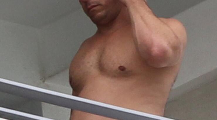 Δείτε τον πιο καλογυμνασμένο σταρ του Hollywood με κοιλιά και πολλά επιπλέον κιλά [εικόνες]