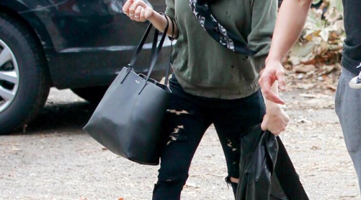 Αυτή είναι η πιο ροκ μαμά του Hollywood [εικόνες]