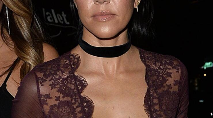 Το σέξυ μπλουζάκι της Kardashian που αναστάτωσε [εικόνες] 