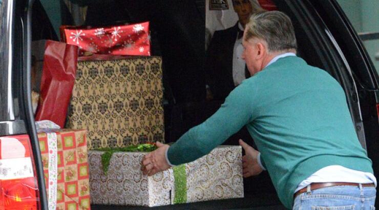 Το χριστουγεννιάτικο πνέυμα χτύπησε την Taylor Swift [εικόνες]