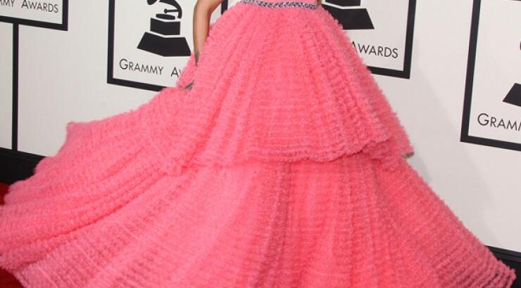 Το πιο εντυπωσιακό κόκκινο χαλί είναι αυτό των Grammy Awards [εικόνες]