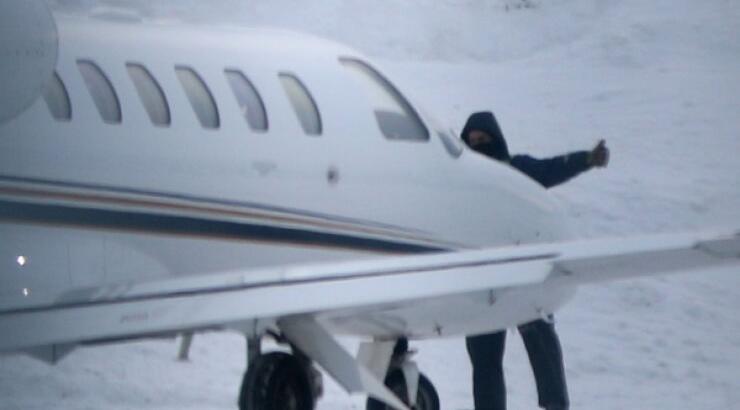 Απαγορεύτηκε η είσοδος γνωστού τραγουδιστή στον Καναδά [εικόνες]