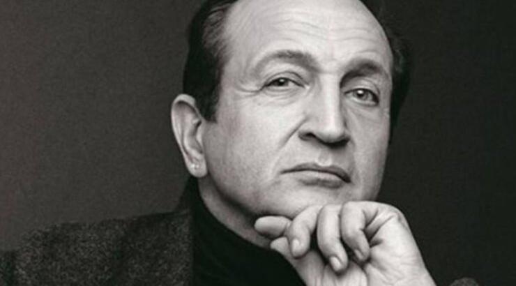 Σπύρος Μπιμπίλας: Αυτή είναι η πρώτη εικόνα από τα γυρίσματα του "The Crown"