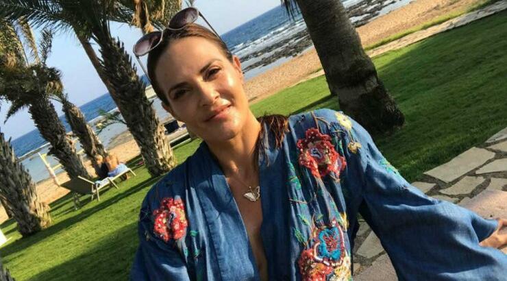 Στάλω Ηλία: Έβαλε το ιδανικό φόρεμα για επίσημες εμφανίσεις το καλοκαίρι!