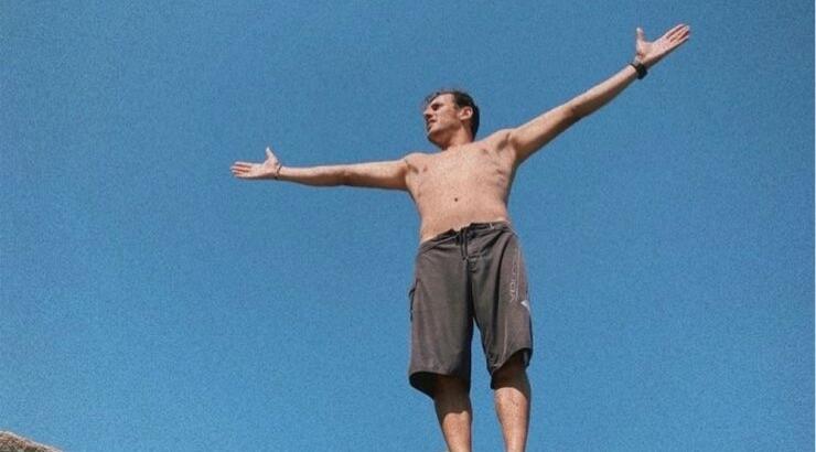 Έλληνας ηθοποιός εξομολογείται: "Έζησα ανώμαλα τον ερχομό του γιου μου, δυο μήνες έμεινε στην εντατική"