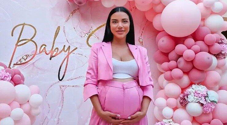 Στέφανη Σόλωνος: Οι πρώτες εικόνες αγκαλιά με την κόρη της στο dreamy δωμάτιο που της έφτιαξε!