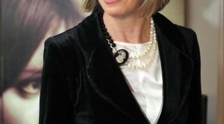 Δείτε την Υπουργό Παιδείας της Ιταλία να κάνει τοπλες!