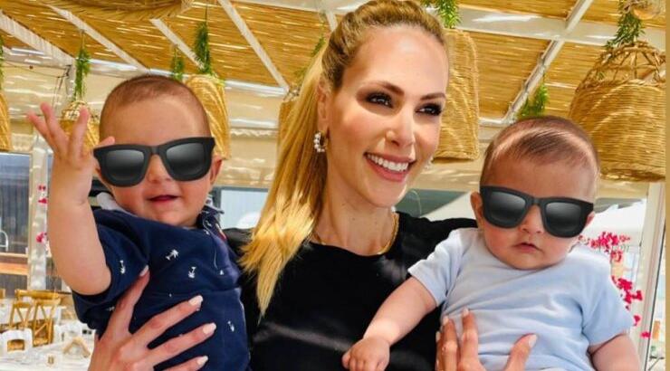 Στέλλα Δημητρίου: Παίζοντας με τους δίδυμους γιους της [εικόνες]