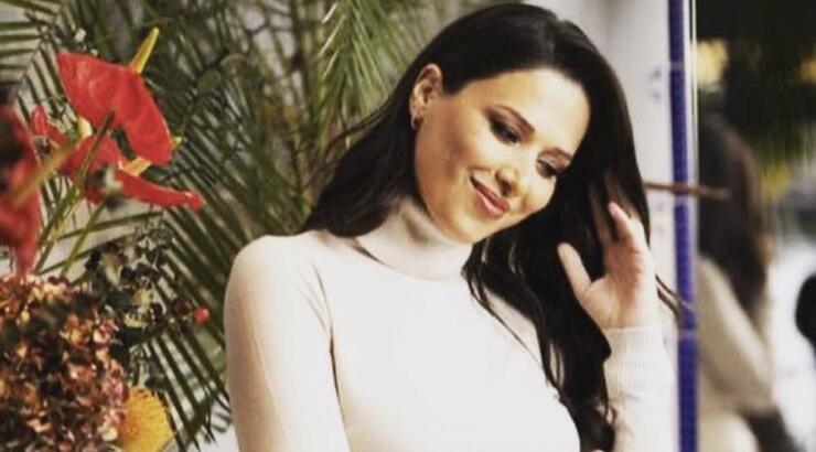 Στέλλα Στυλιανού: Μας συστήνει τη γοητευτική μαμά της [εικόνα]