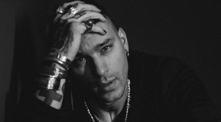 Στηβ Μιλάτος: Οι πρώτες αναρτήσεις όλο νόημα αφότου αφέθηκε ελεύθερος μετά την καταγγελία για βιασμό