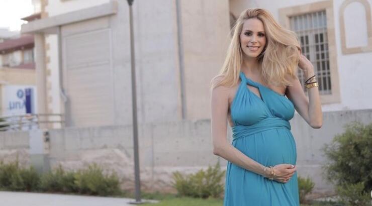 Στέλλα Δημητρίου: Η απολαυστική φωτογραφία με τα δίδυμα αγοράκια της 