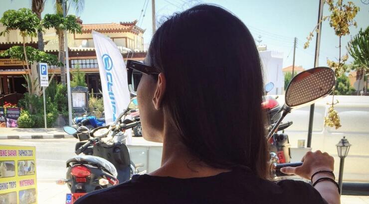 Κύπρια τραγουδίστρια μας φόρεσε τις πιτζάμες της όταν είχε 43 παραπανίσια κιλά - Η απίστευτη εικόνα