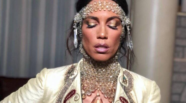 Κατερίνα Στικούδη: Όλα τα λαμπερά looks από το νέο video clip της