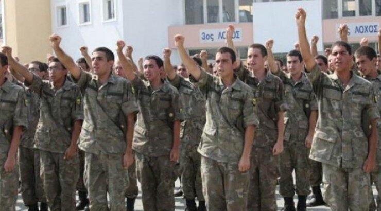 Μείωση στρατιωτικής θητείας στους 14 μήνες