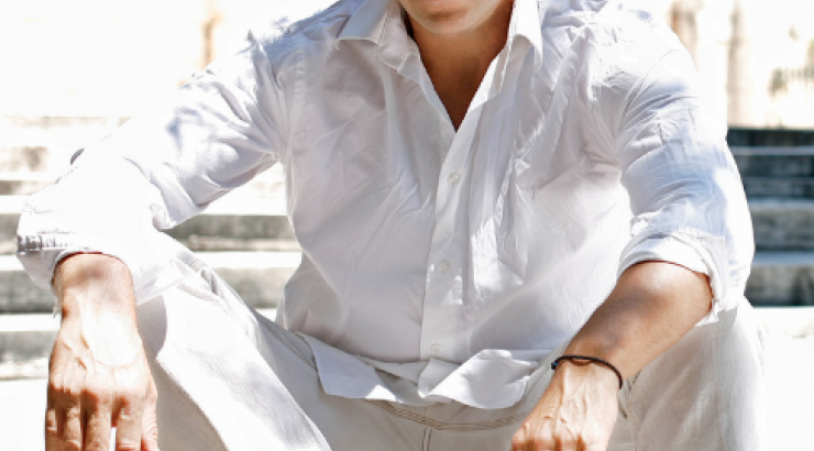 Στράτος Τζώρτζογλου: Δείτε για πρώτη φορά την κουκλάρα νεαρή σύντροφό του!