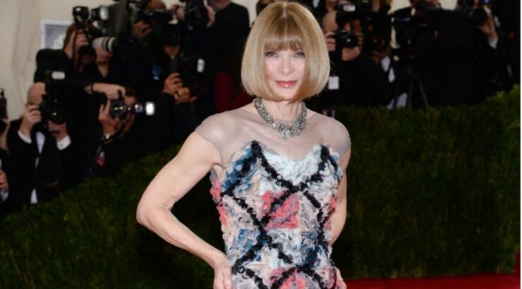 Anna Wintour: Tα στυλιστικά τρικ που εφαρμόζει η σιδηρά κυρία της Vogue