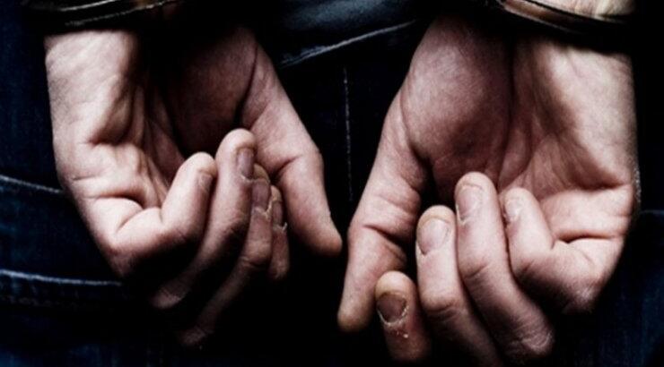 Συνελήφθη Έλληνας τραγουδιστής για παράνομη οπλοκατοχή