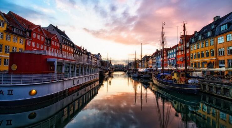 Οι 5 πιο κατάλληλες πόλεις για… νέες γνωριμίες