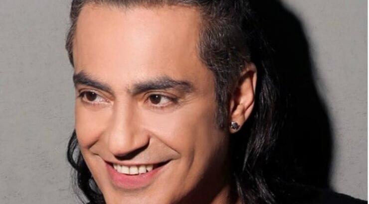 Απίστευτη αποκάλυψη από γνωστό Έλληνα τραγουδιστή!