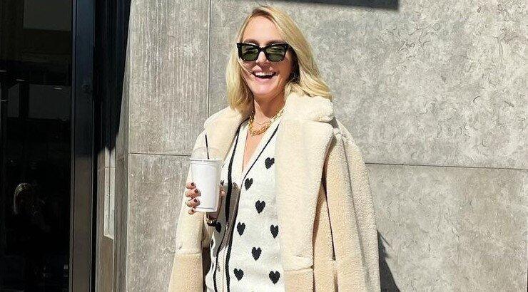 Σύλβια Μαυροπούλου: Ποζάρει στο ίδιο σημείο στο Dubai ούσα έγκυος και με την κόρη της αγκαλιά! [εικόνες]