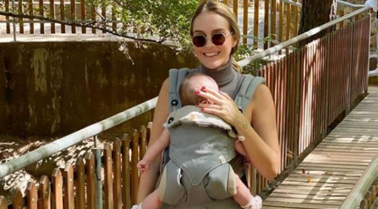 Σύλβια Μαυροπούλου: Το υπέροχο στιγμιότυπο από τη βάπτιση της κόρης της που είδαμε για πρώτη φορά