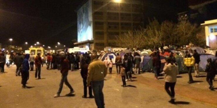 Συμπλοκές Αφγανών και Σύρων μεταναστών στον Πειραιά 