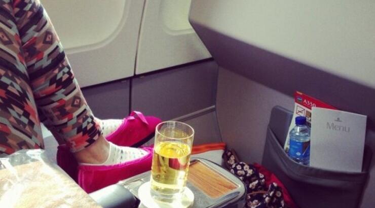 Ποια Ελληνίδα τραγουδίστρια ταξίδεψε με τις παντόφλες;