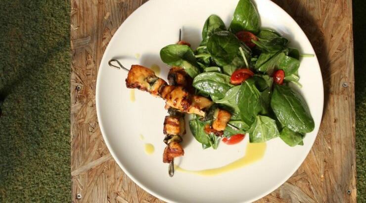 Αυτό είναι το εστιατόριο που αντικατέστησε το γνωστό "Ταβερνάκι του Πάμπου"