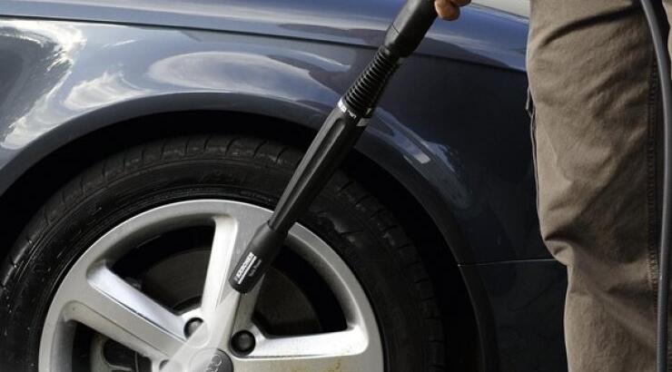 Πλένουμε τα αυτοκίνητα μας για καλό σκοπό!