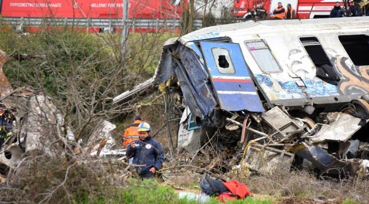 Συγκλονίζει Κύπρια φοιτήτρια στο μοιραίο τρένο: “Ήμουν σε πανικό. Κάποιος με πήρε και με έβγαλε έξω” [βίντεο]