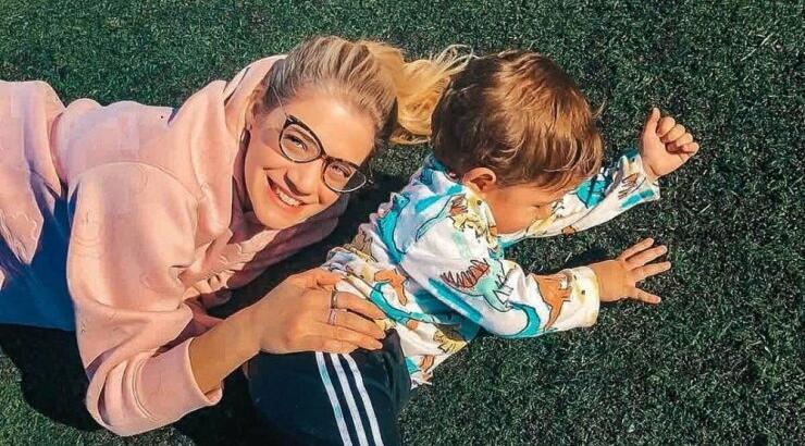 Τζένη Θεωνά: Μας έδειξε την εντυπωσιακή τούρτα που ετοίμασε στον δυο ετών Αρίωνα [εικόνα]