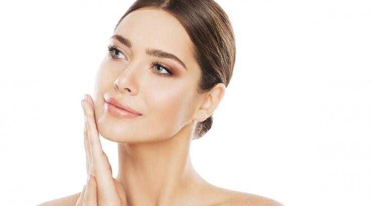 7 φυσικά προϊόντα για τέλεια και λαμπερή επιδερμίδα