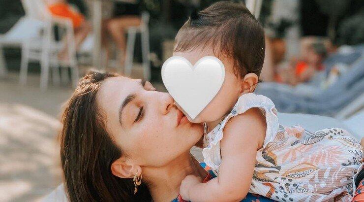 Θέλξια Βαλέρια Φραγκούδη: Δεν πάει το μυαλό σας ποια είναι η πρώτη λεξούλα που είπε η κόρη της [βίντεο]