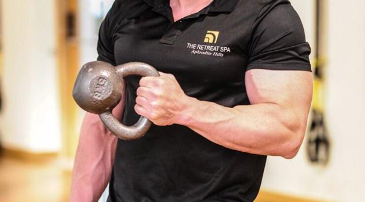 Τίμης Καμπανέλλης: Ο αδερφός της Κατερίνας που γυμνάζει τη Sandra Bullock και τη Kate Moss