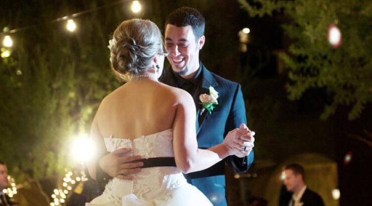 Ζωντανή μουσική Vs Dj 