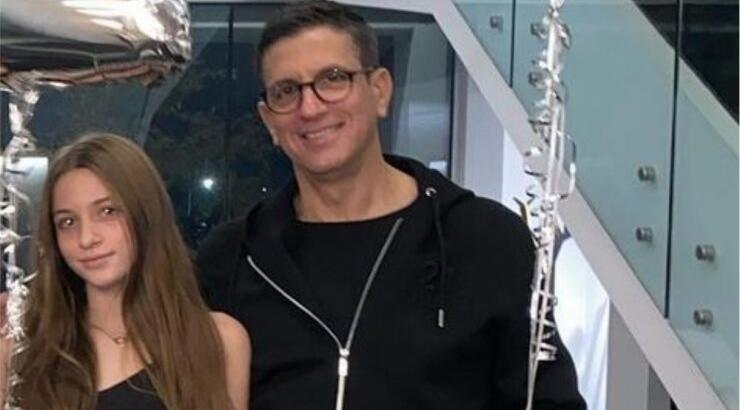 Χριστόφορος Τορναρίτης: Κατέγραψε τη στιγμή εμβολιασμού της κόρης του [βίντεο]